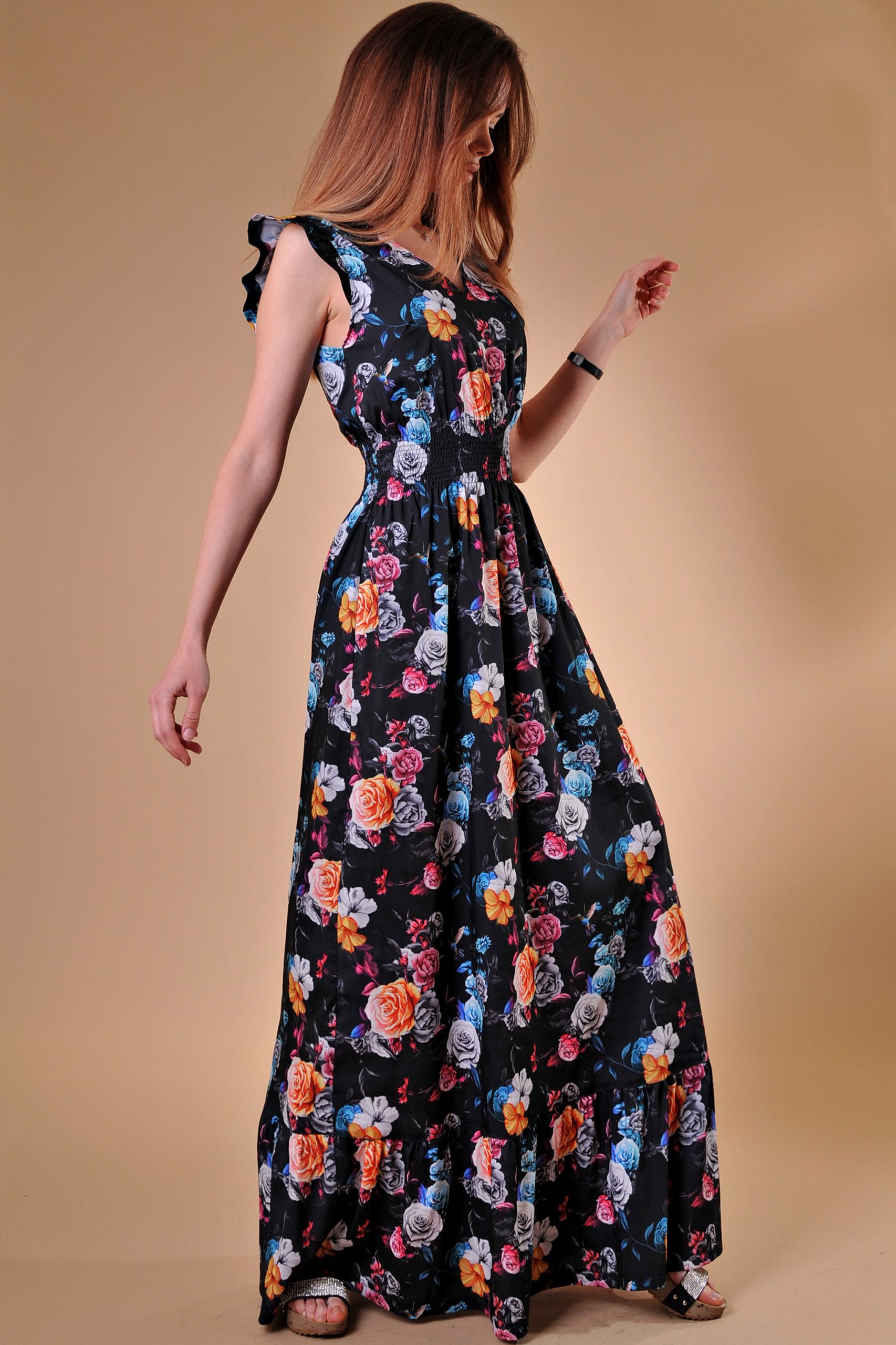 Long summer dress Avia on a black base