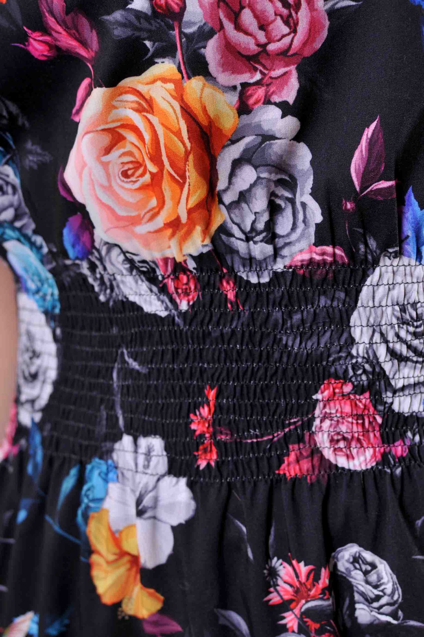Long summer dress Avia on a black base