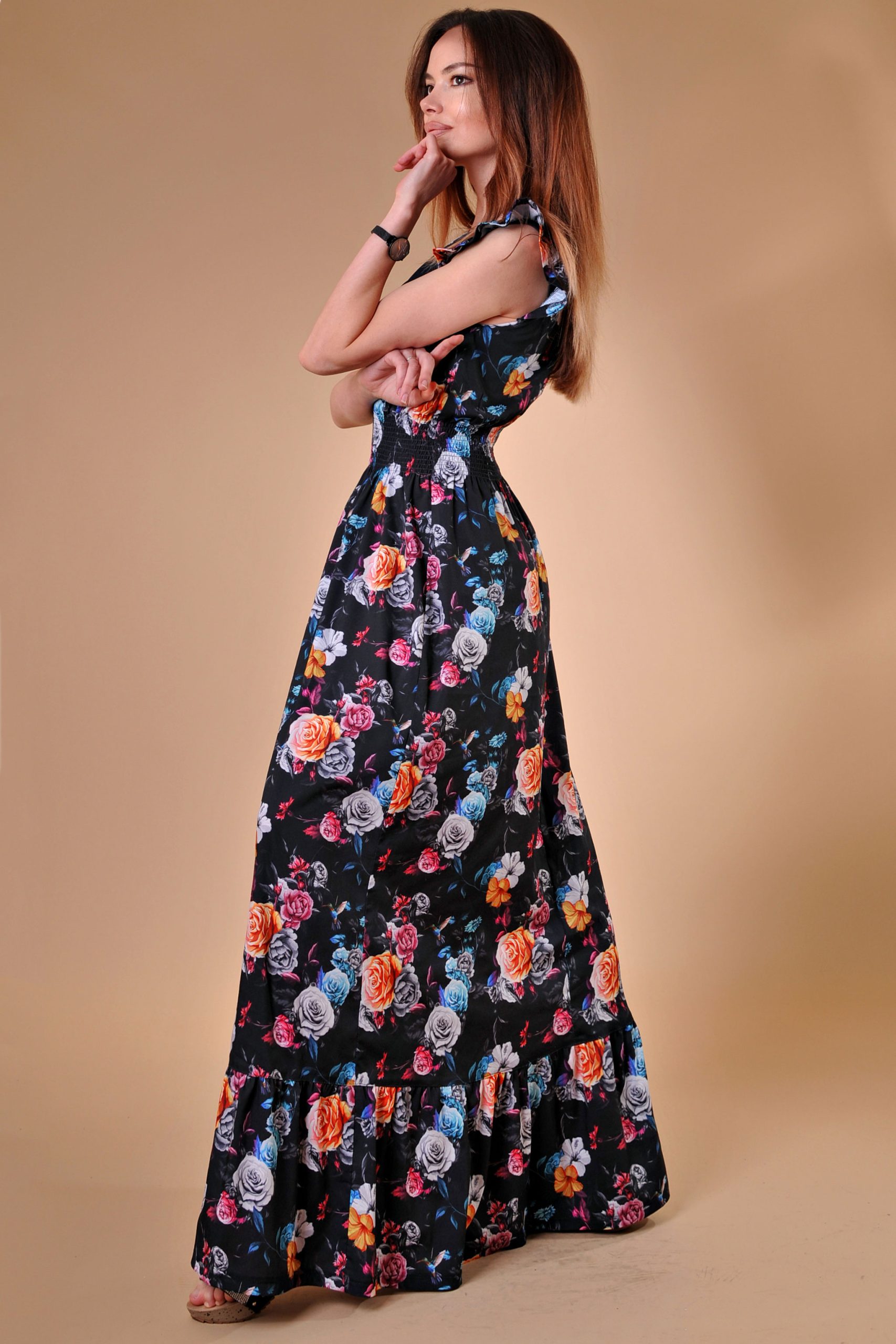Long summer dress Avia on a black base